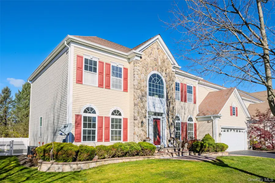 33 Pinehurst Drive, Mount Sinai, NY 11766 - Image #2