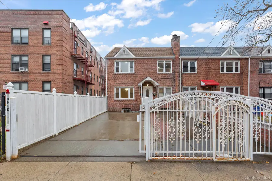 9141 195th Street, Hollis, NY 11423 - Image #3