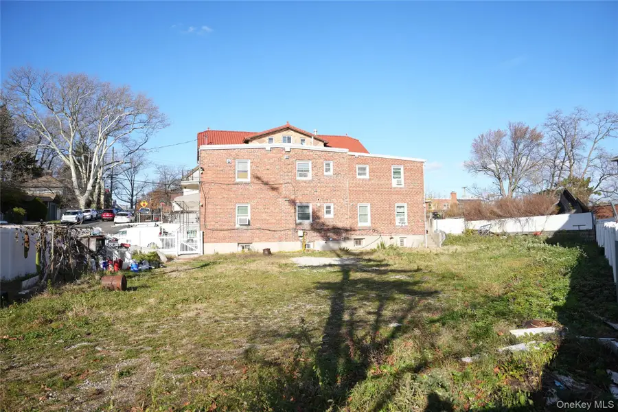 2521 127th Street, Flushing, NY 11354 - Image #3