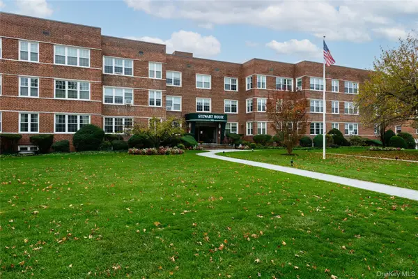 366 Stewart Avenue #B1, Garden City, NY 11530