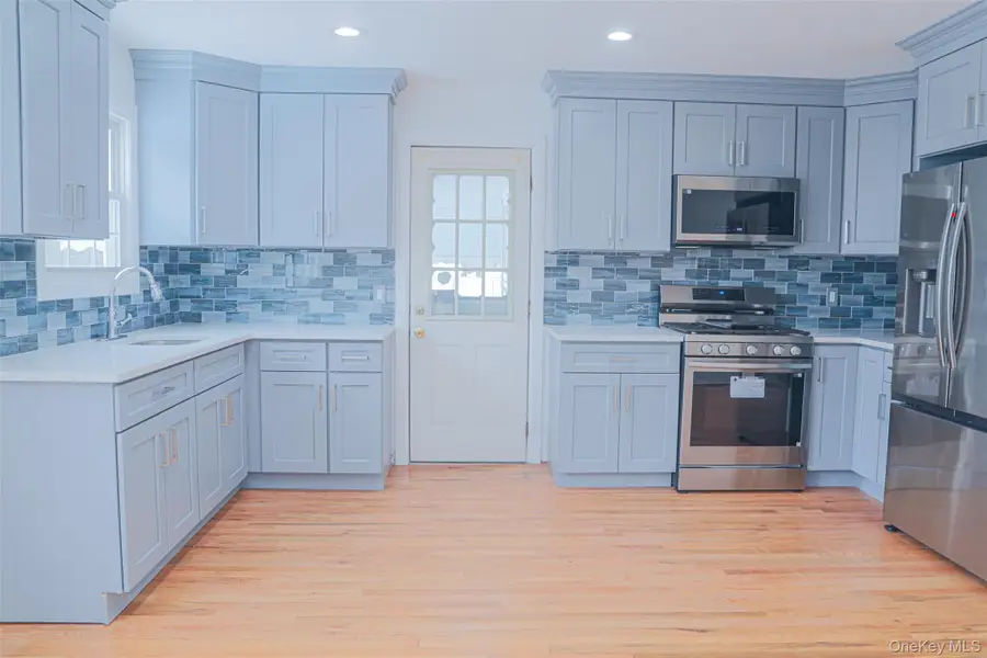 188 Forrest Place, Bay Shore, NY 11706 - #3