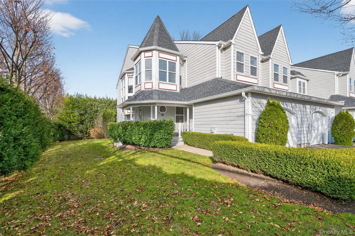 1 Parkridge Court, Huntington, NY 11743 - Image #1