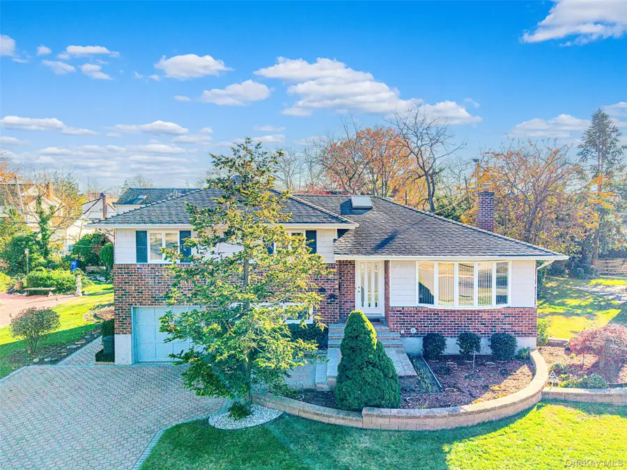 192 Birch Drive, Manhasset Hills, NY 11040 - Image #3