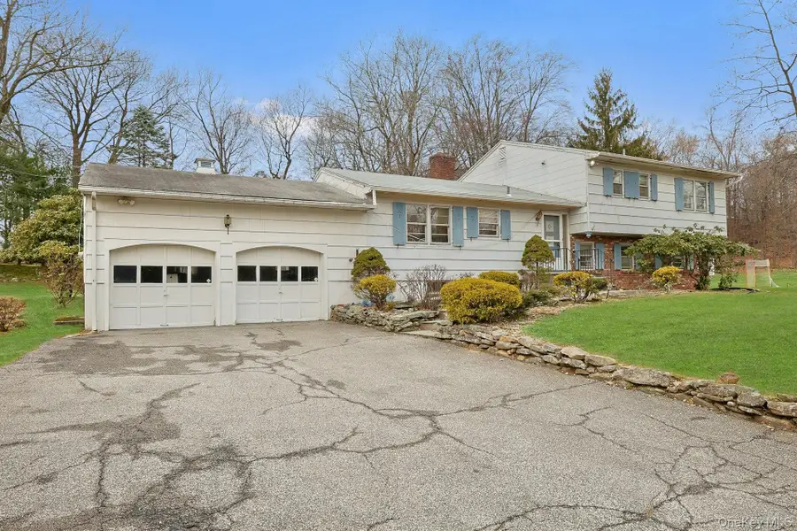 14 Aspen Way, Thornwood, NY 10594 - Image #2