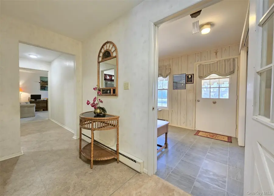 289 Cardiff Court #B, Ridge, NY 11961 - Image #2