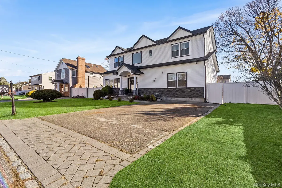 166 17th Street, West Babylon, NY 11704 - Image #1