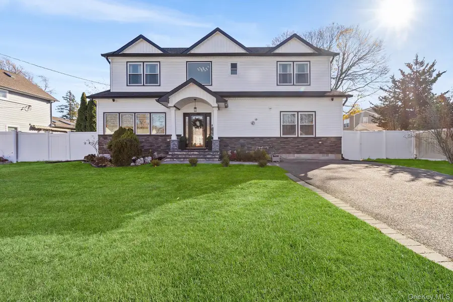 166 17th Street, West Babylon, NY 11704 - Image #2