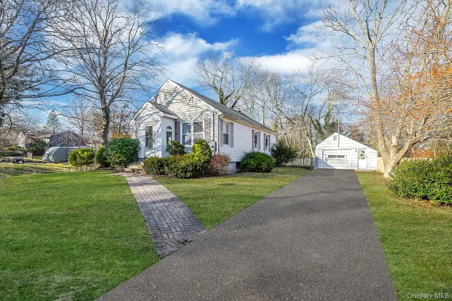 91 Tower Street, Sayville, NY 11782 - Image #3