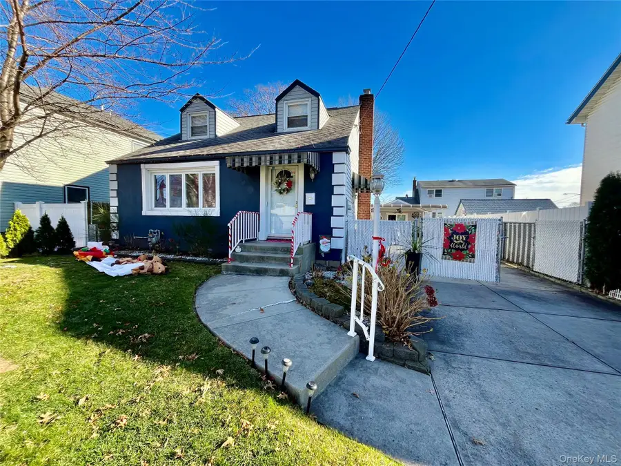 182 Lexington Avenue, Franklin Square, NY 11010 - Image #2