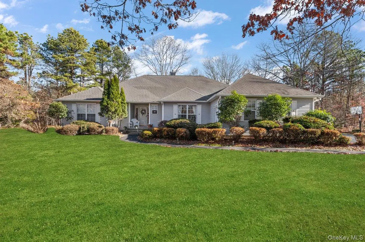 11 Moran Court, Manorville, NY 11949 - Image #1