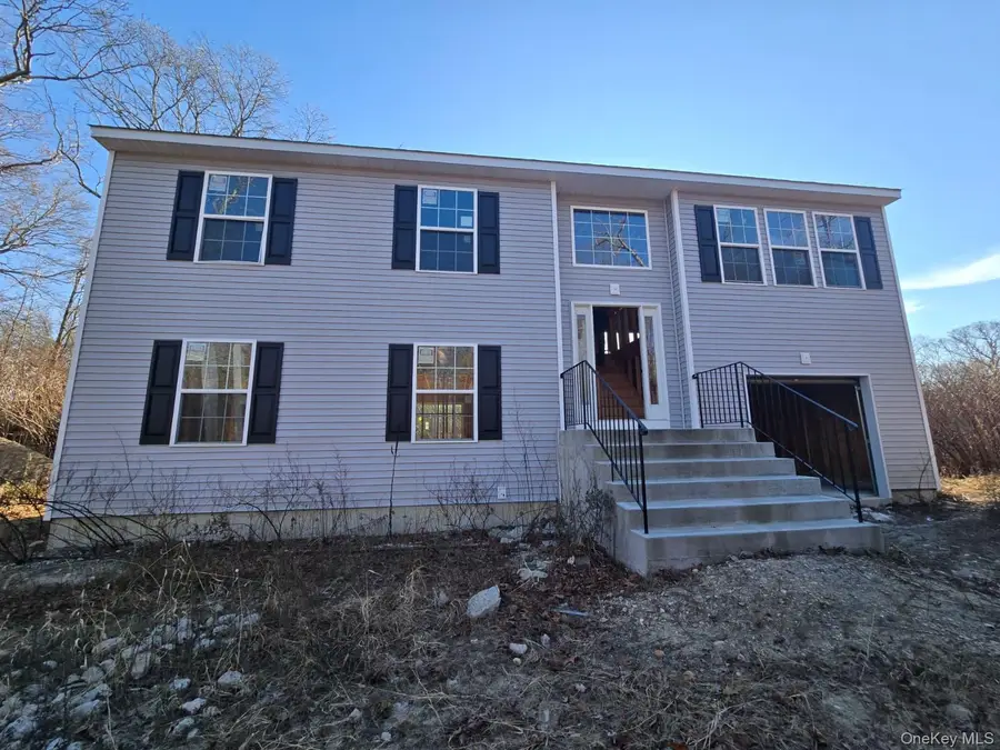 21 Barbara Lane, Medford, NY 11763 - Image #3