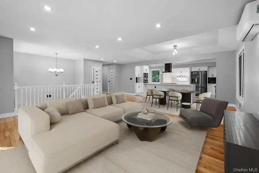 4 Wintergreen Drive, Melville, NY 11747 - Image #2