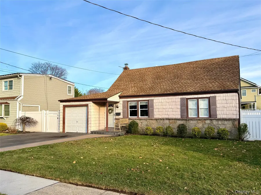 247 Division Avenue, Massapequa, NY 11758 - Image #3