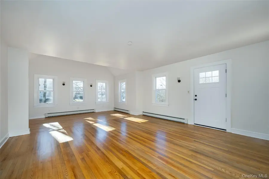 4 Walnut Street, Poughkeepsie, NY 12601 - Image #3