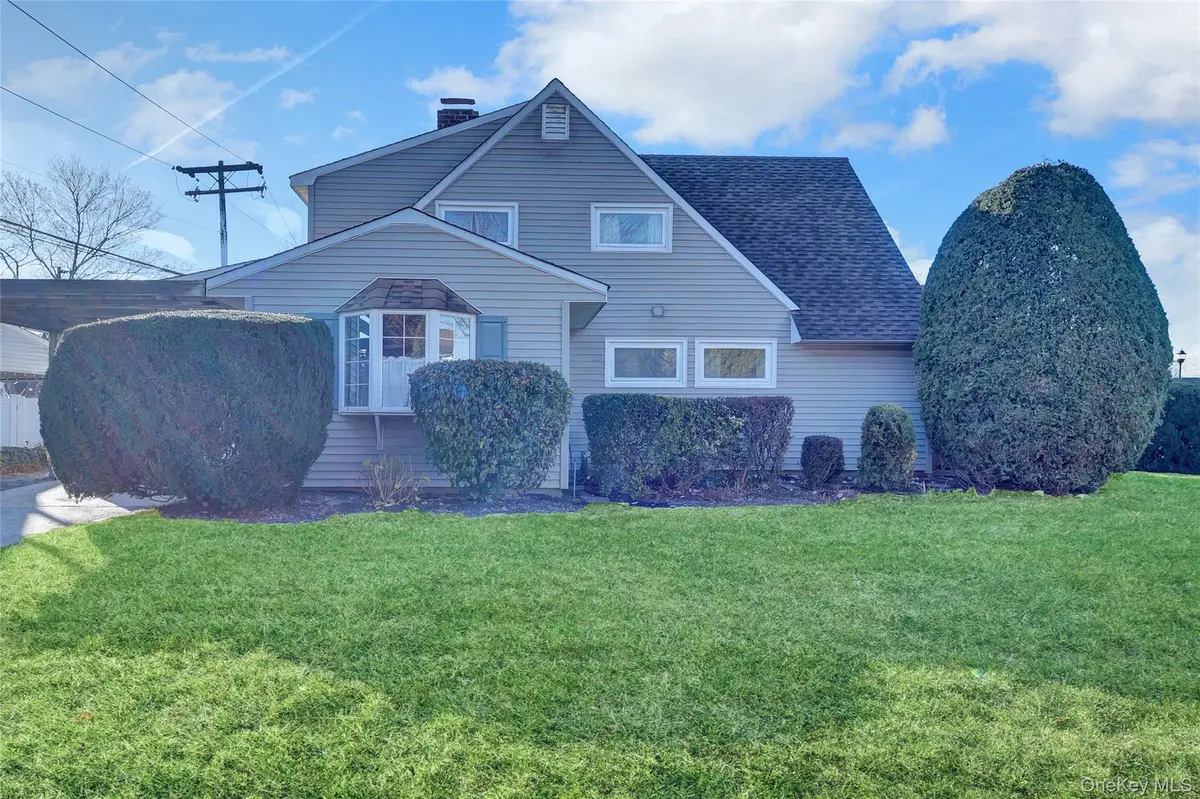 2 Welcome Lane, Wantagh, NY 11793 - Image #1