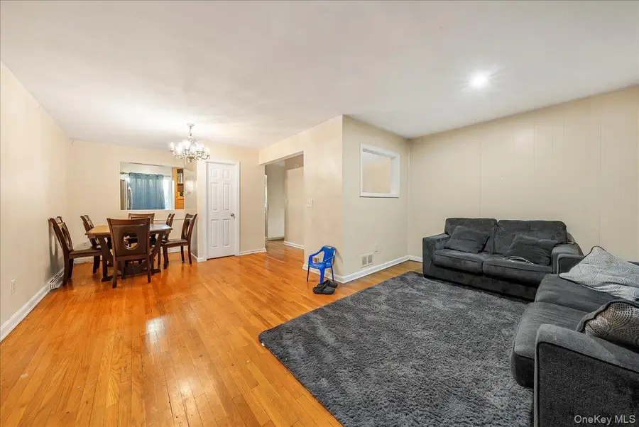 4183 Murdock Avenue, Bronx, NY 10466 - Image #3