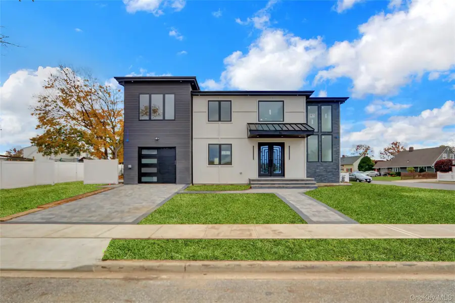 1 Gleaner Lane, Levittown, NY 11756 - Image #2