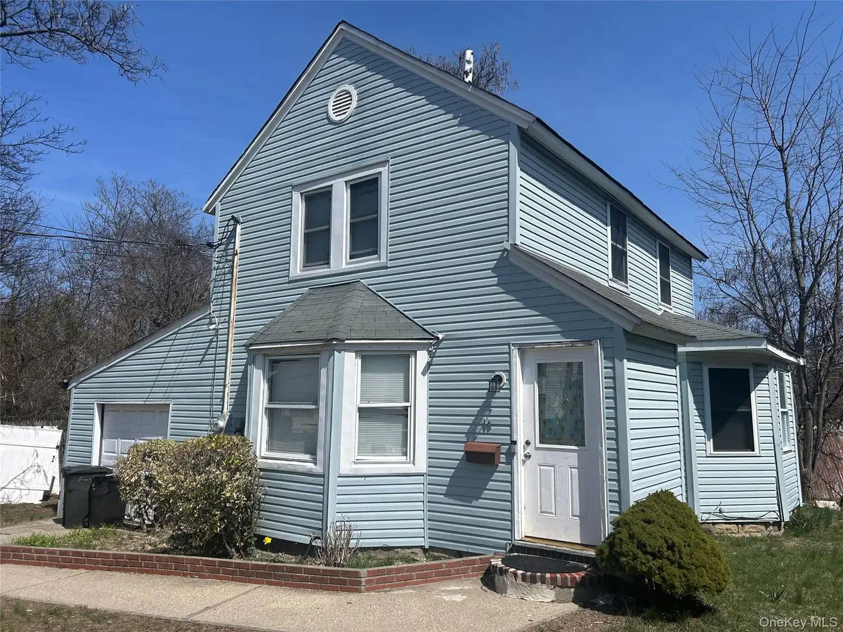 19 Westside Avenue, Bay Shore, NY 11706 - Image #1