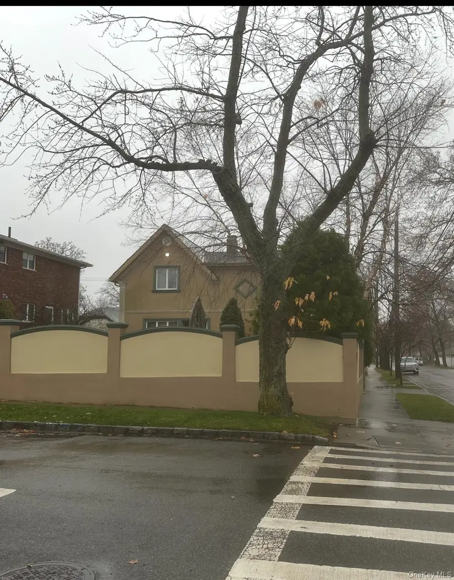 1001 157th Street, Beechhurst, NY 11357 - Image #3