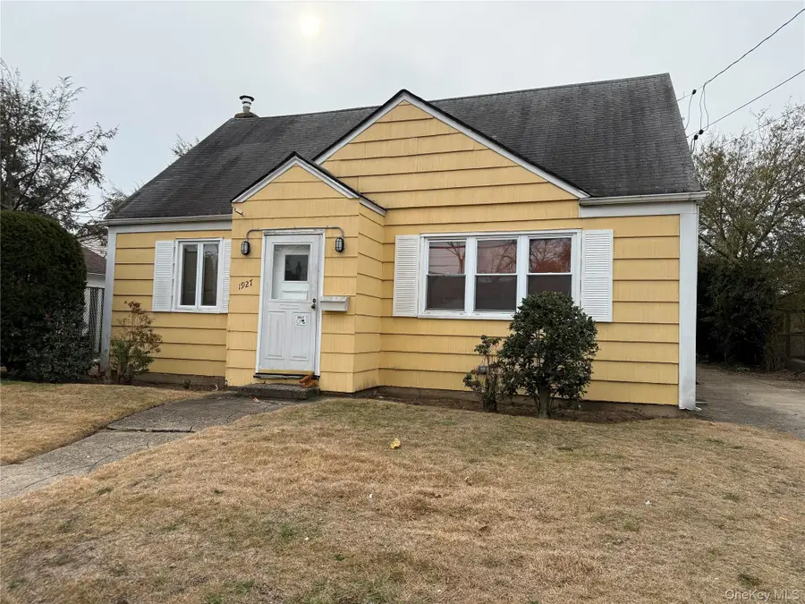 1927 Franklin Road, Valley Stream, NY 11580 - Image #2