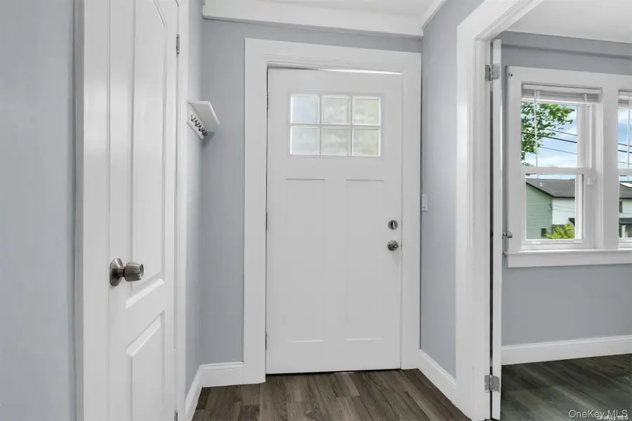 14 Maple Street, Glenwood Landing, NY 11547 - Image #2