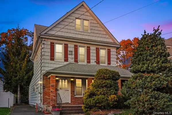 103 Smith Street, Lynbrook, NY 11563 - Image #1