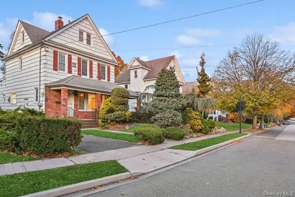 103 Smith Street, Lynbrook, NY 11563 - Image #2