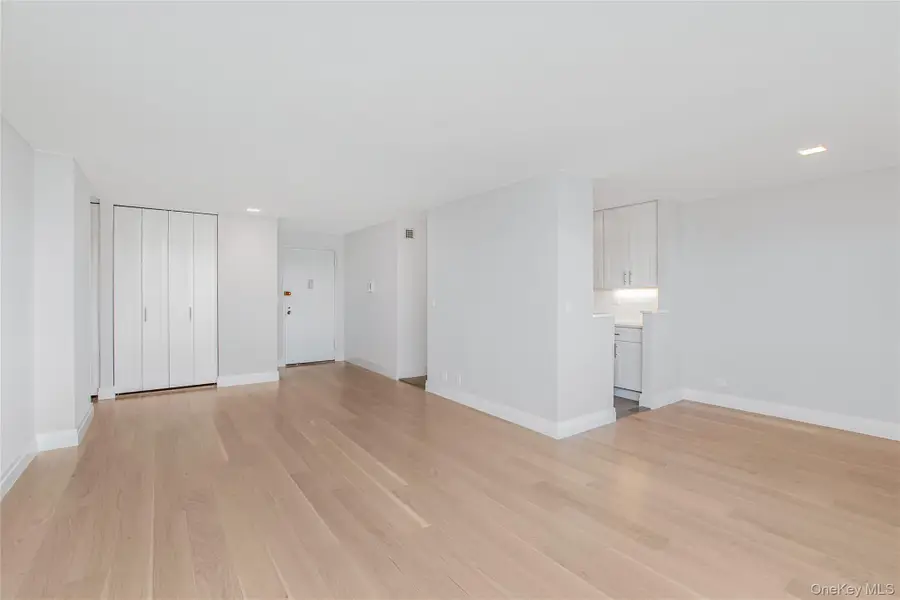 3671 Hudson Manor Terrace #14B, Bronx, NY 10463 - Image #3