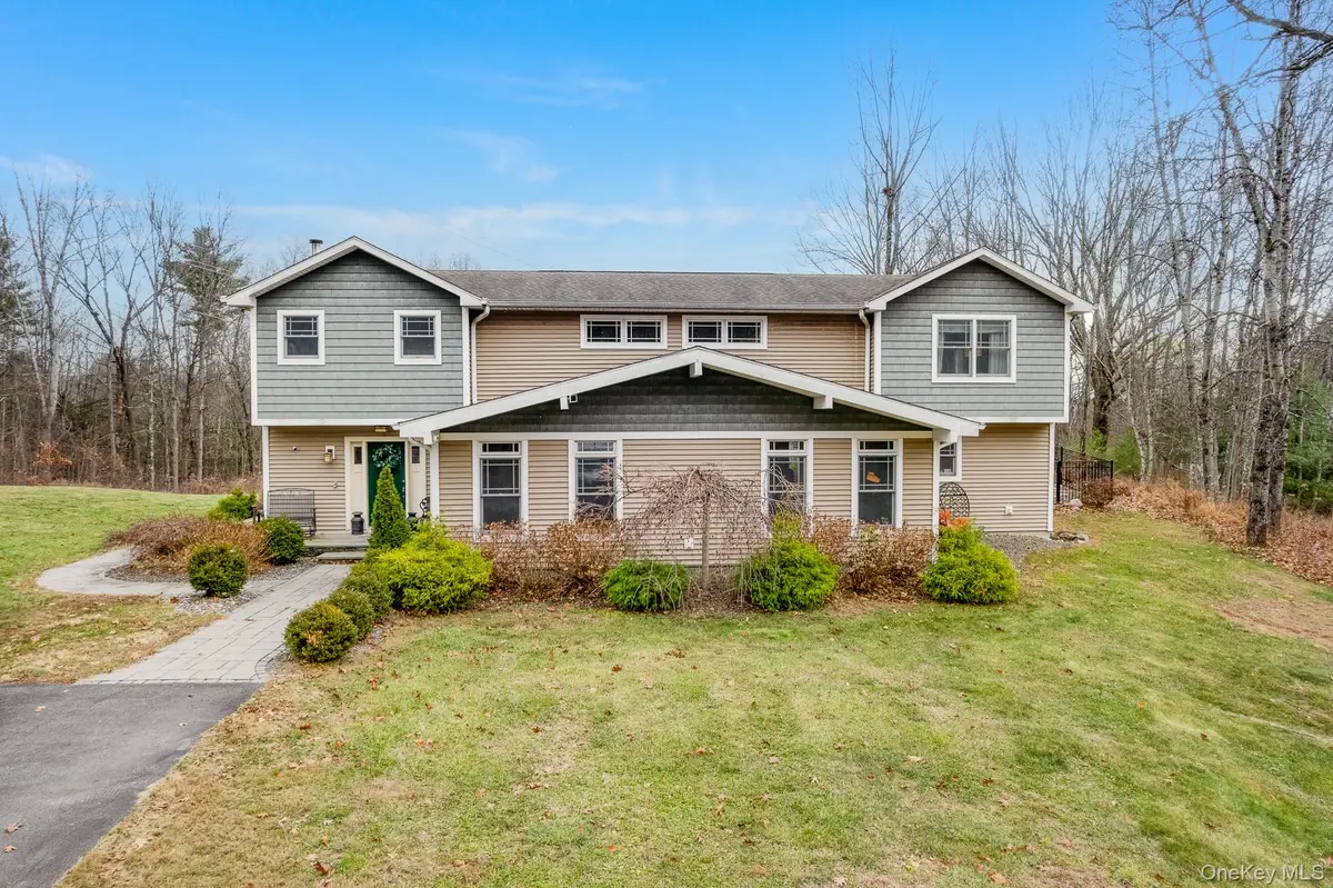 112 Pleasant View Road, Pleasant Valley, NY 12569 - Image #1