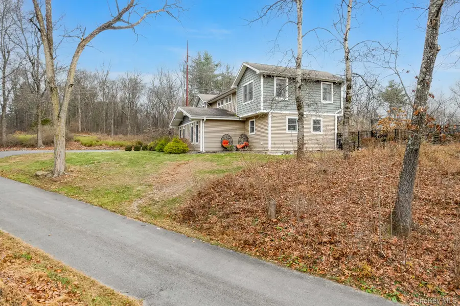 112 Pleasant View Road, Pleasant Valley, NY 12569 - Image #2