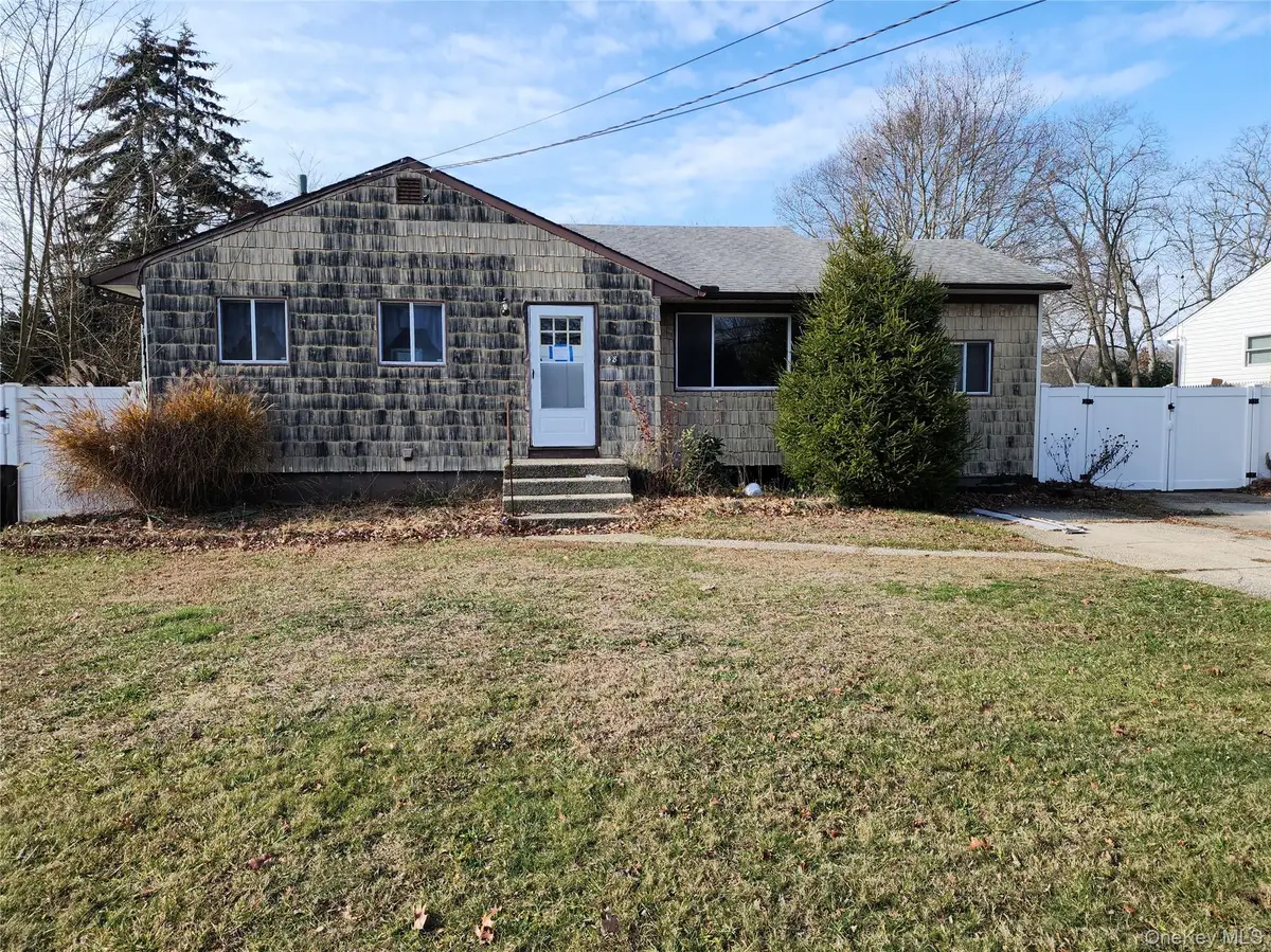 48 Lumur Drive, Sayville, NY 11782 - Image #1