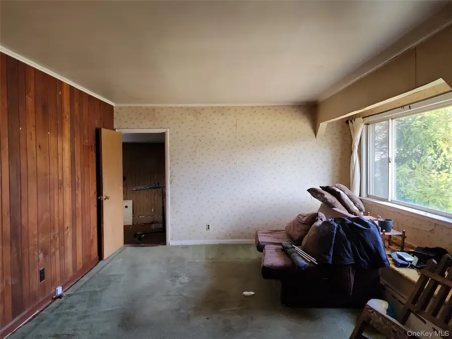 48 Lumur Drive, Sayville, NY 11782 - Image #3