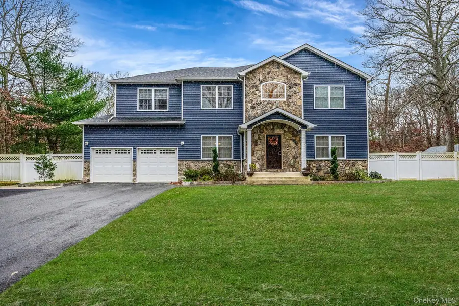 152 Wood, Centereach, NY 11720 - Image #2