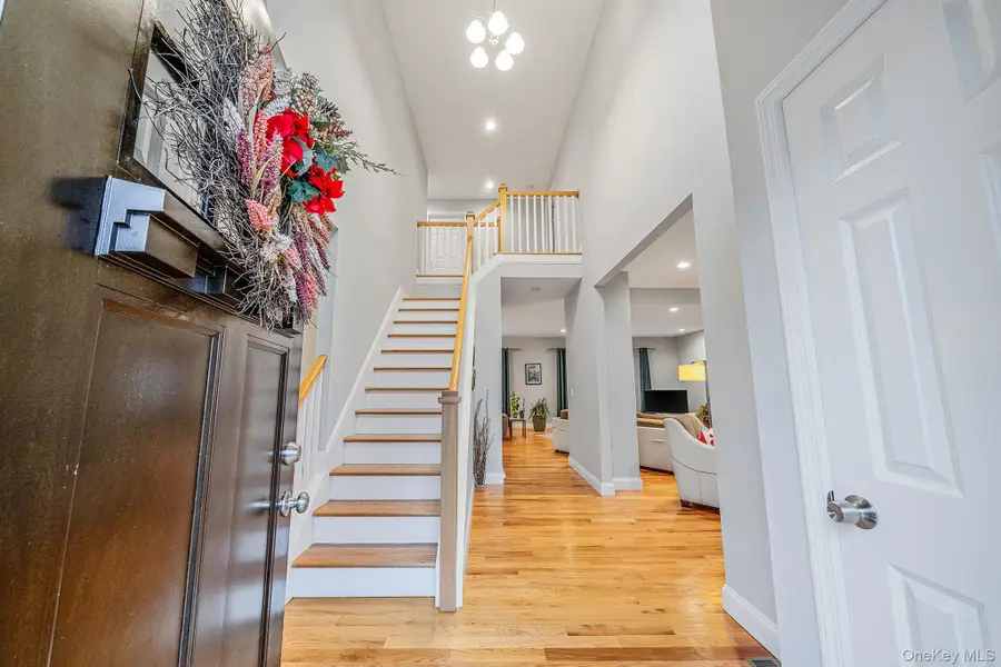 152 Wood, Centereach, NY 11720 - Image #3