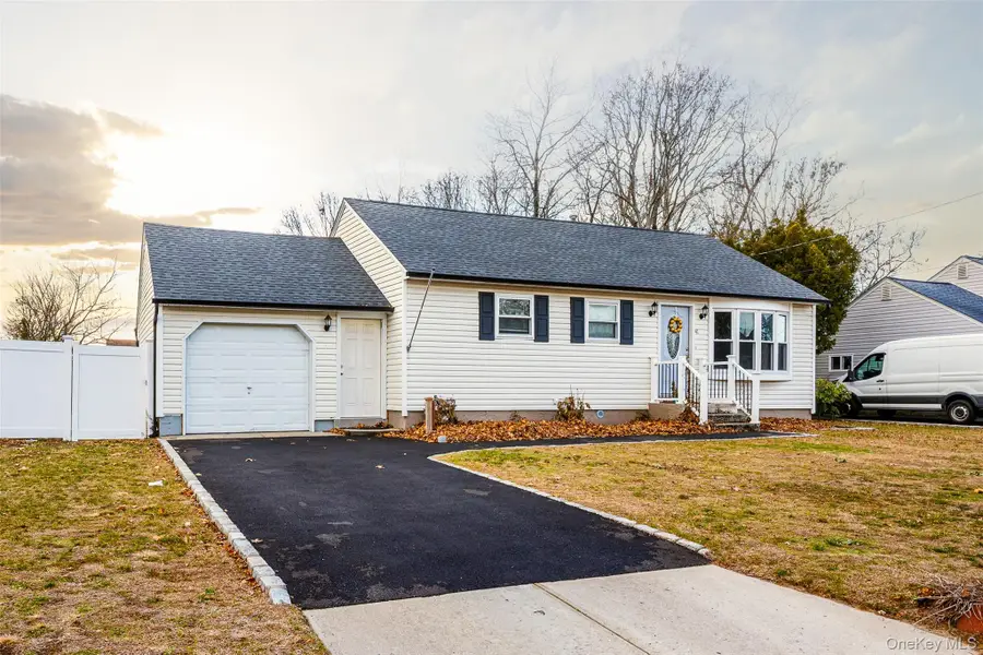 41 Morning Drive, Centereach, NY 11720 - Image #2