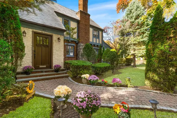 94 Parkway E, Mount Vernon, NY 10552