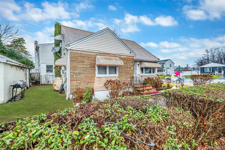 3 Poplar Road, Amityville, NY 11701 - Image #2