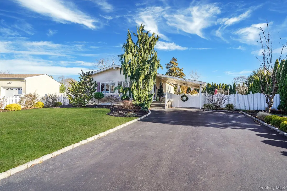 15 Penn Drive, Smithtown, NY 11787 - Image #1