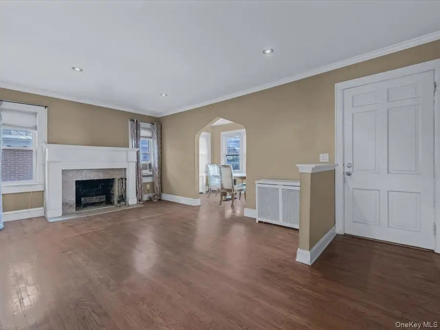 245 Plainfield Avenue, Floral Park, NY 11001 - #2