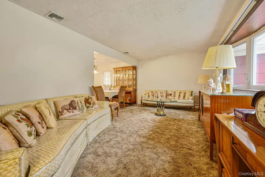 45 Roslyn Road, Roslyn Heights, NY 11577 - Image #2