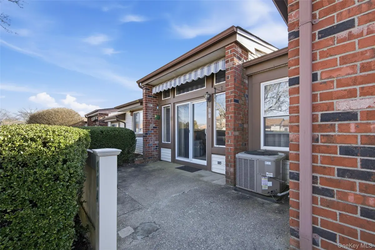 504 Gotham Court N, Saint James, NY 11780 - Image #1