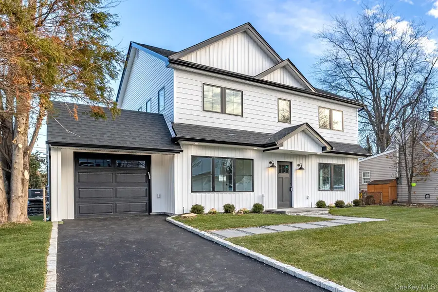 24 Rim Lane, Hicksville, NY 11801 - Image #2