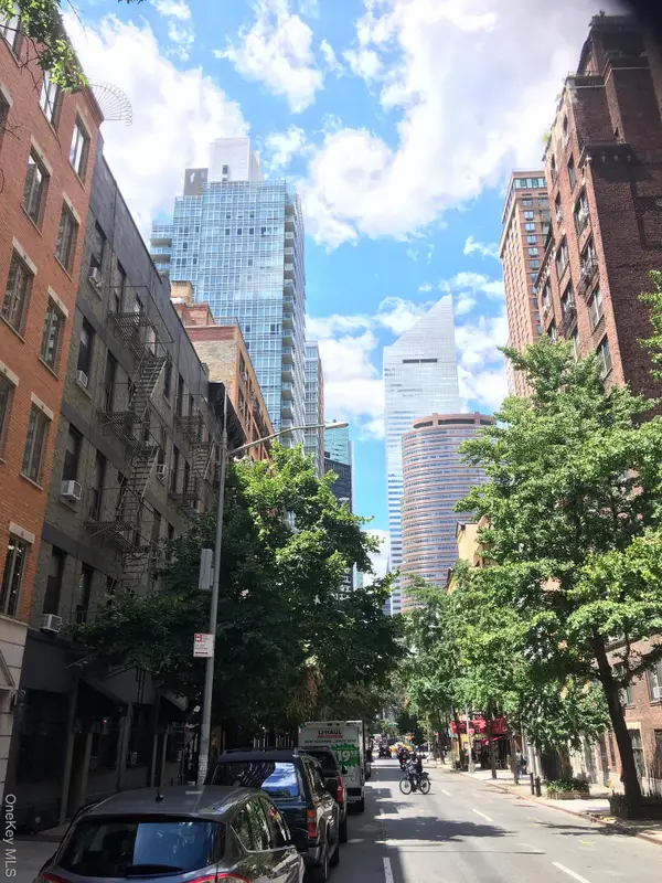 334 E 53rd Street #3A, New York (Manhattan), NY 10022