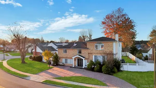 64 Fox Place, Hicksville, NY 11801