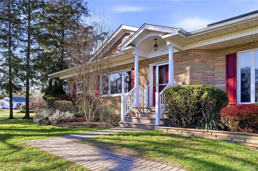 10 Hewitt Drive, Northport, NY 11768 - Image #3