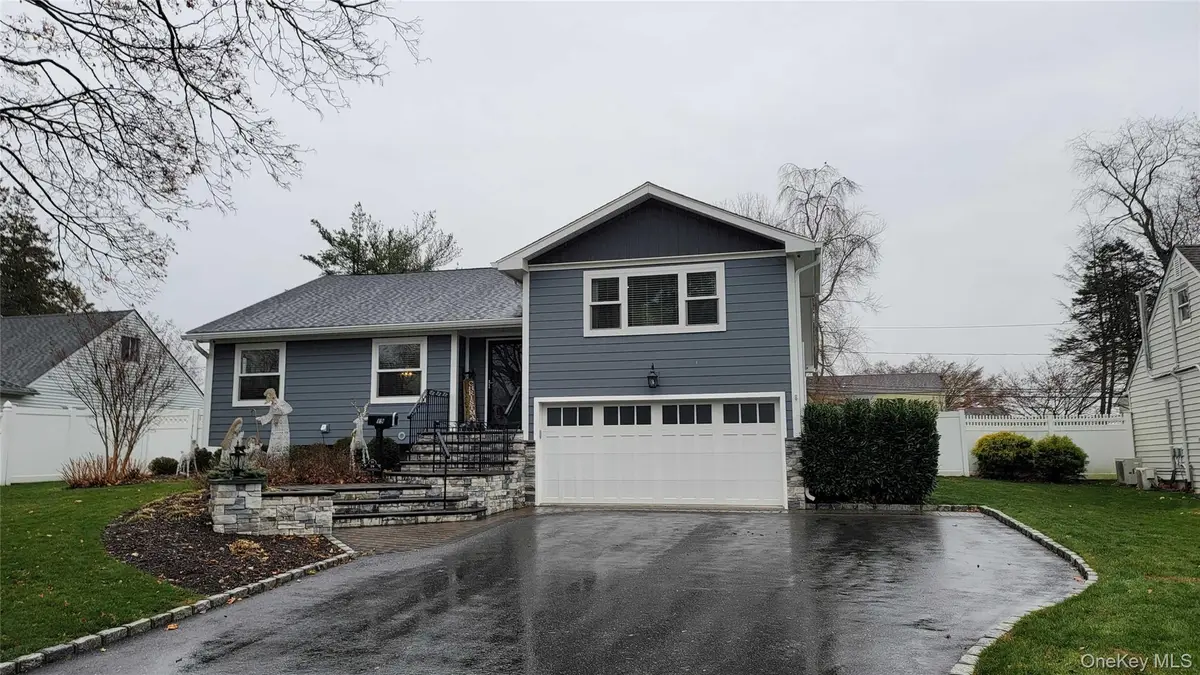 19 Honeysuckle Lane, Kings Park, NY 11754 - Image #1