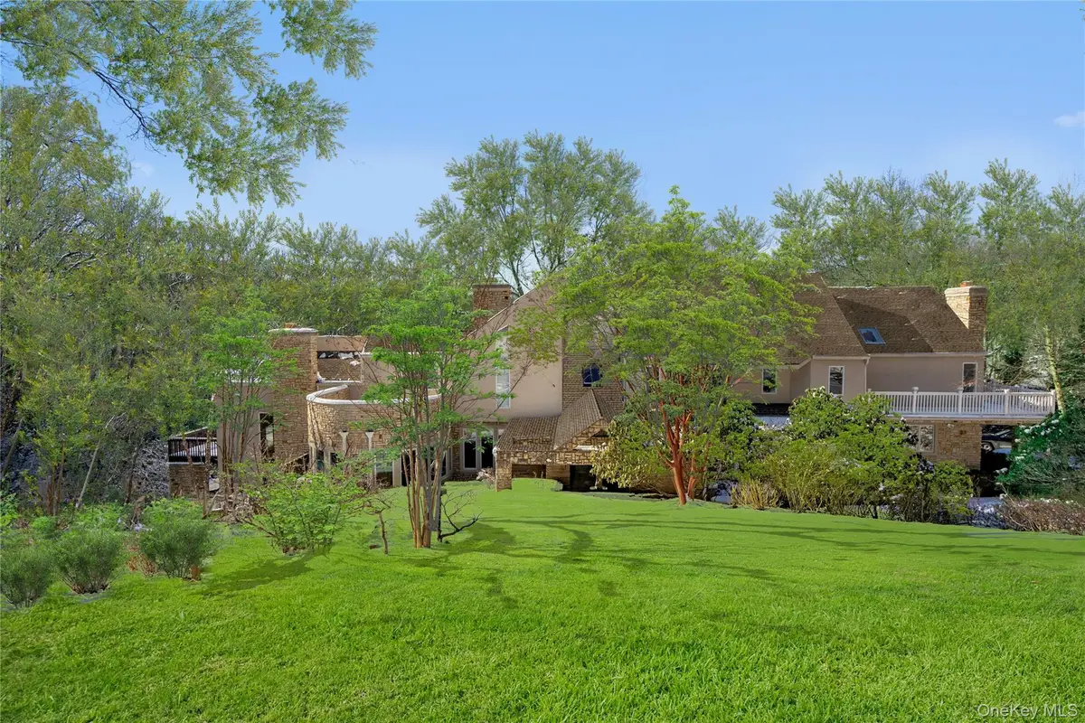 301 Oakley Court, Mill Neck, NY 11765 - #1