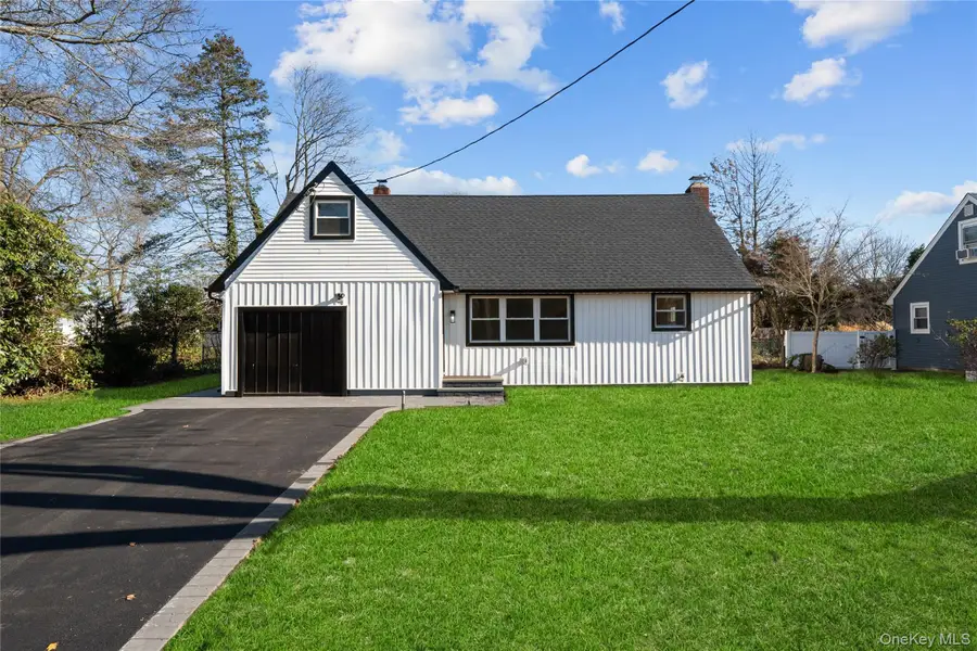 22 Guilette Place, Amityville, NY 11701 - Image #2