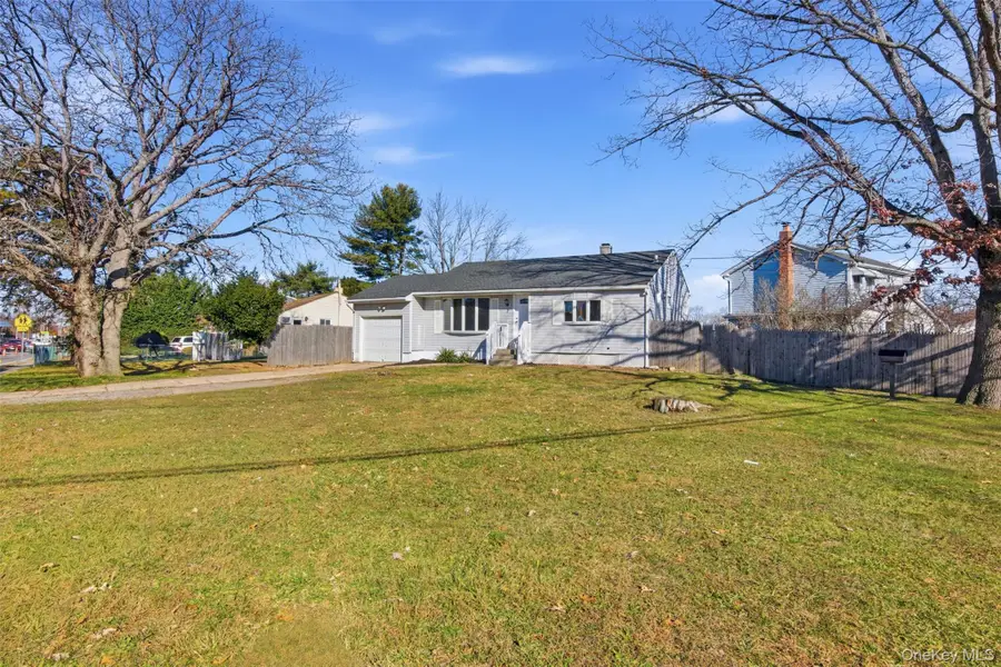 7 Chapel Hill Drive, Brentwood, NY 11717 - Image #2