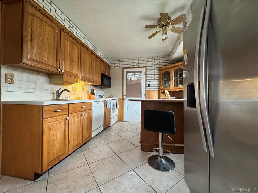 15 Scherer Street, Bethpage, NY 11714 - Image #3